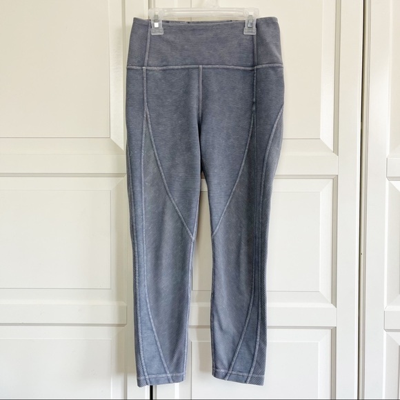 Lululemon Wunder Under Crop 23" *Ribbed Snow Washed Size 6 - Picture 6 of 9